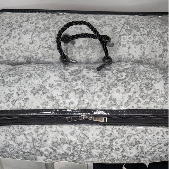 Simply Vera Vera Wang Gray Floral Impressions 3 Piece Comforter Set Full / Queen - Picture 6 of 7